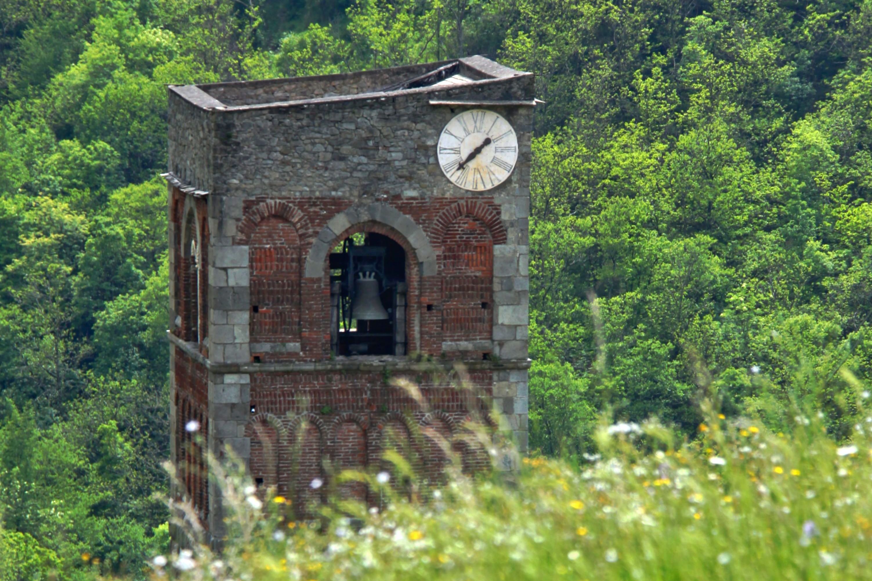 Borzone: dall’Abbazia di Sant’Andrea al Volto Megalitico